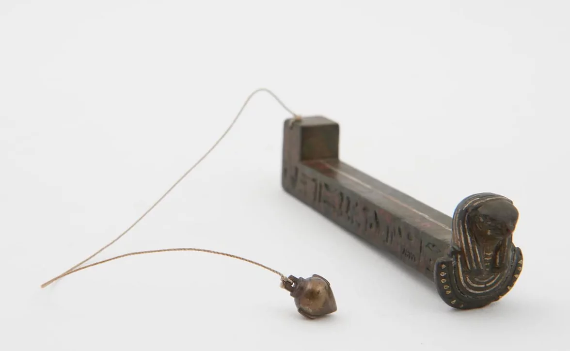Illustration of the merkhet, an ancient Egyptian sighting instrument used in conjunction with specific stars to determine time at night
